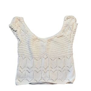 Aeropostale white crocheted crop top size medium cap sleeves